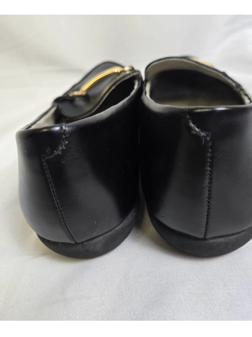 Cliffs by WHITE MOUNTAIN Black Pointed Loafers with Gold Buckle
